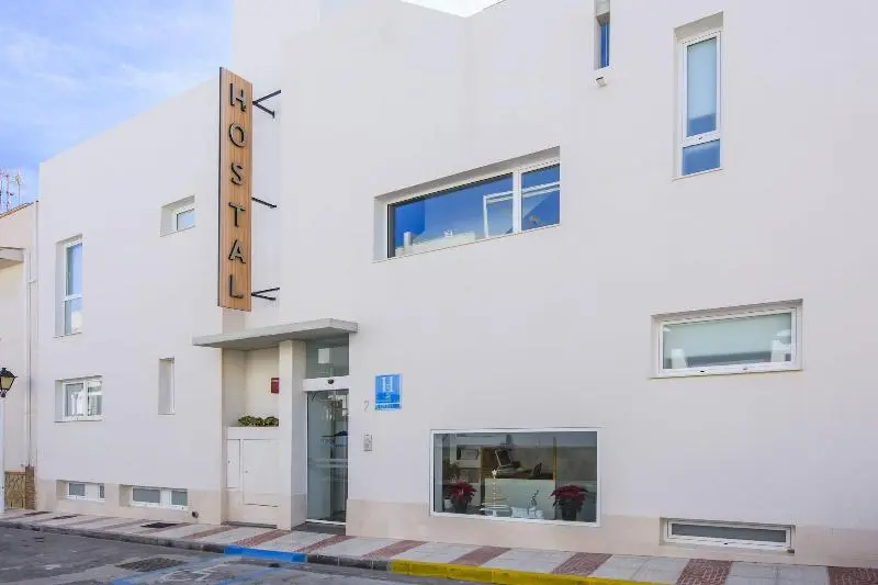 هتل Hostal La Isla
