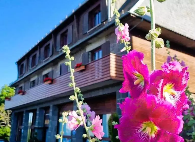ホテル Hôtel Les Charmilles