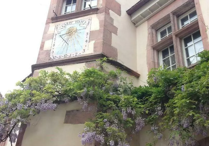 Hotelli La Cour Des Nobles