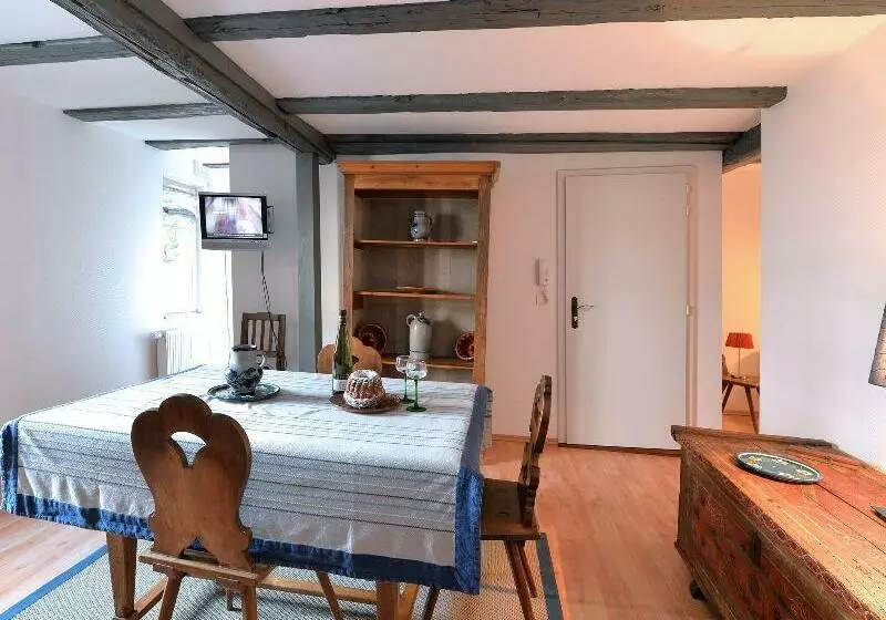 Hotelli La Cour Des Nobles