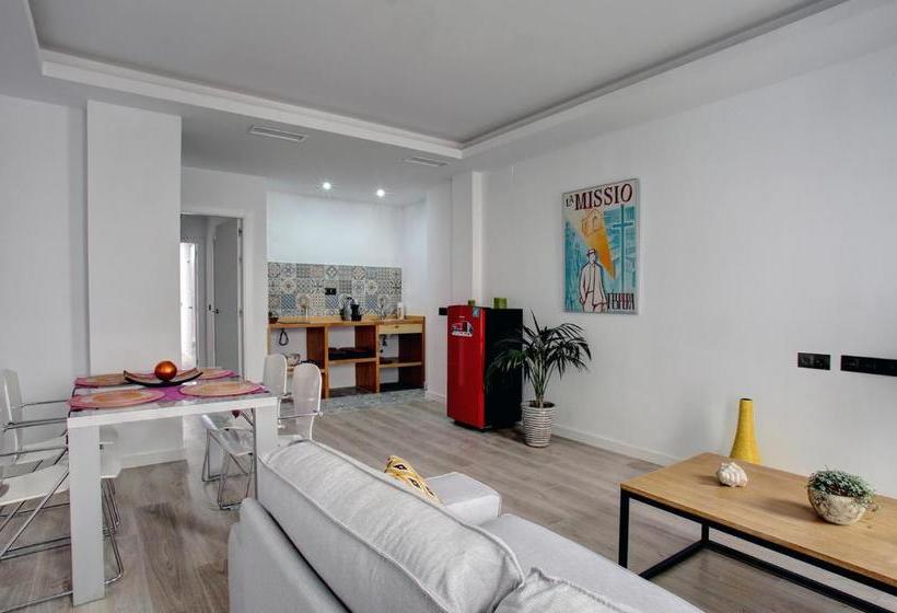 هتل Lewis And Peter Apartments Los Remedios