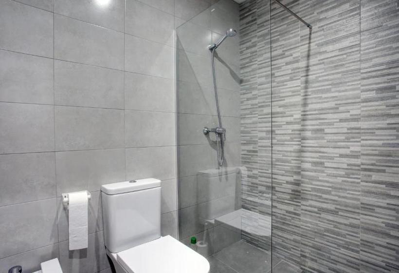 هتل Lewis And Peter Apartments Los Remedios