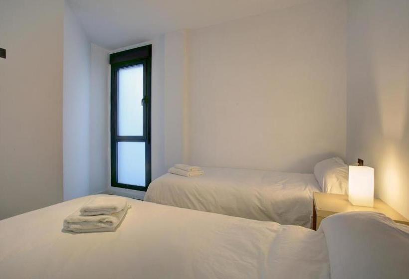 هتل Lewis And Peter Apartments Los Remedios