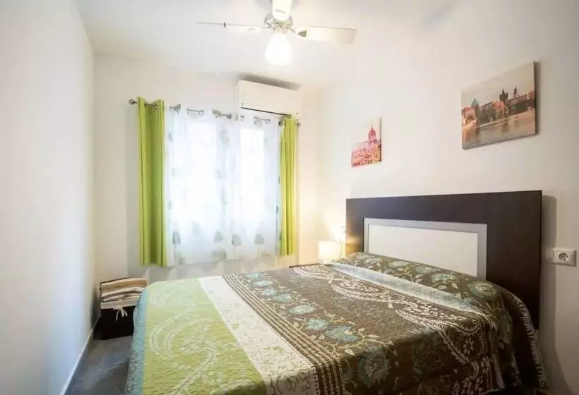 هتل Little Sunny House 1