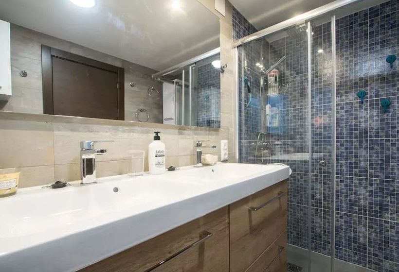 호텔 Little Sunny House 1