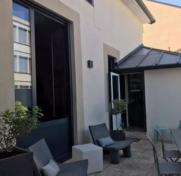 هتل Maison Loiseau