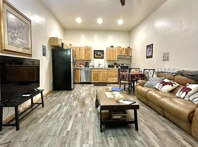 Hotelli Moose Tracks B & B