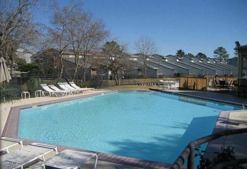 فندق Sweetwater At Lake Conroe