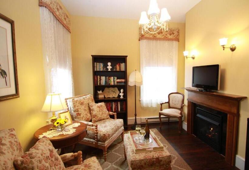 فندق The Mason Cottage Downtown