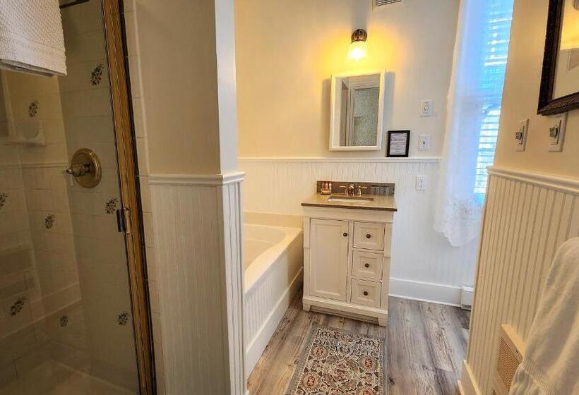 فندق The Mason Cottage Downtown