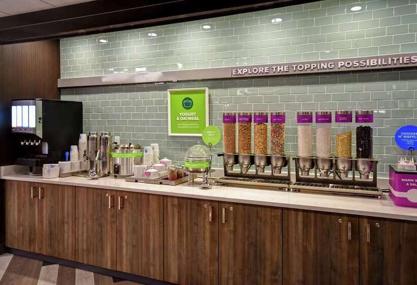 Отель Tru By Hilton Sterling Heights Detroit