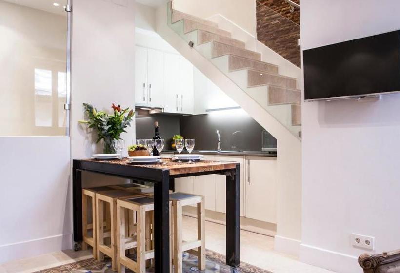 We Town House With Terrace