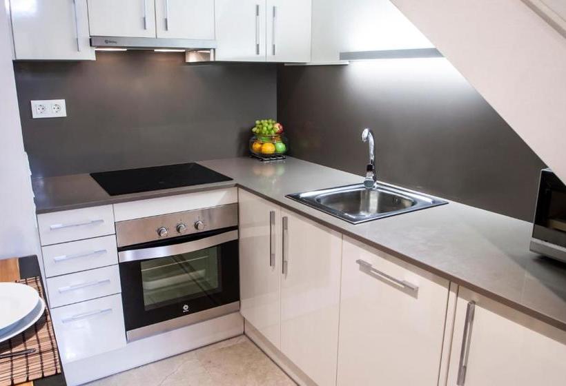 We Town House With Terrace