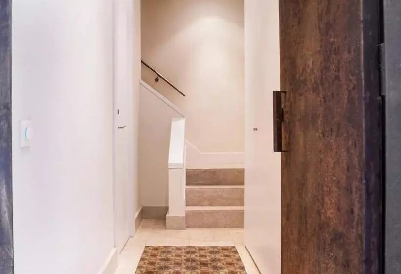 We Town House With Terrace