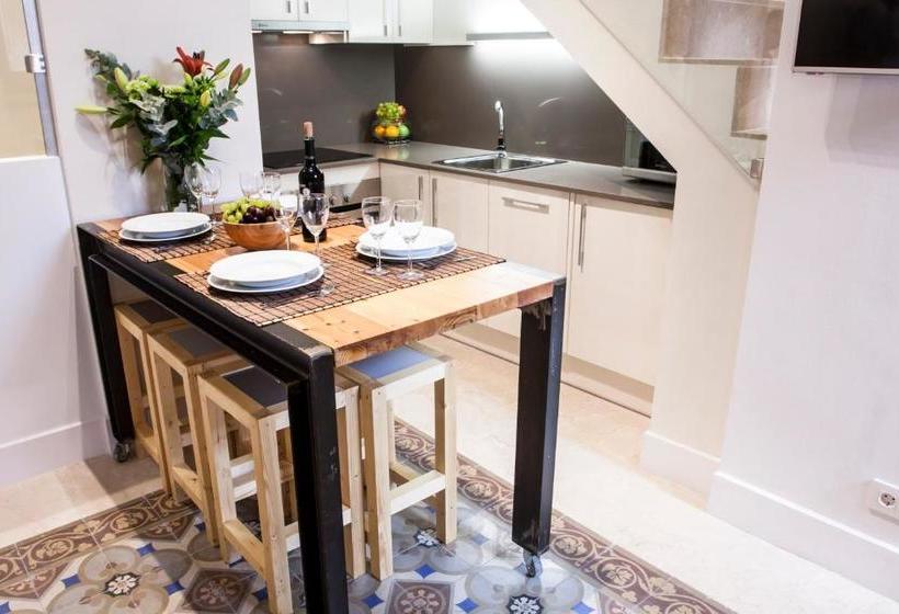 We Town House With Terrace