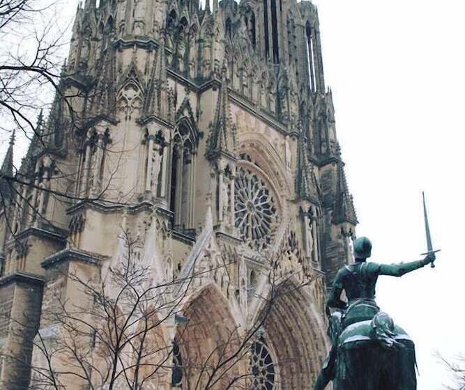 Brit Hotel Reims La Neuvillette