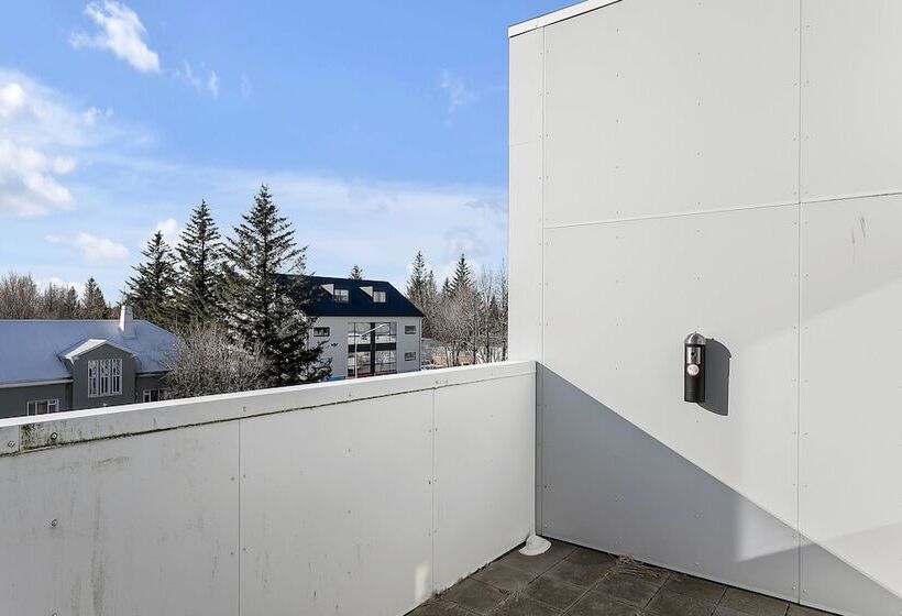 Hotel Bella Apartments & Rooms