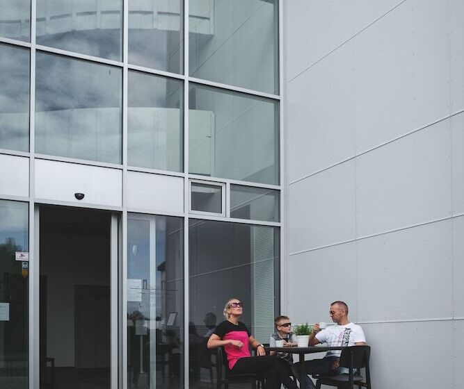 Hotel Bella Apartments & Rooms