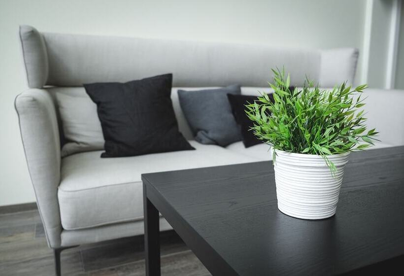 Hotel Bella Apartments & Rooms