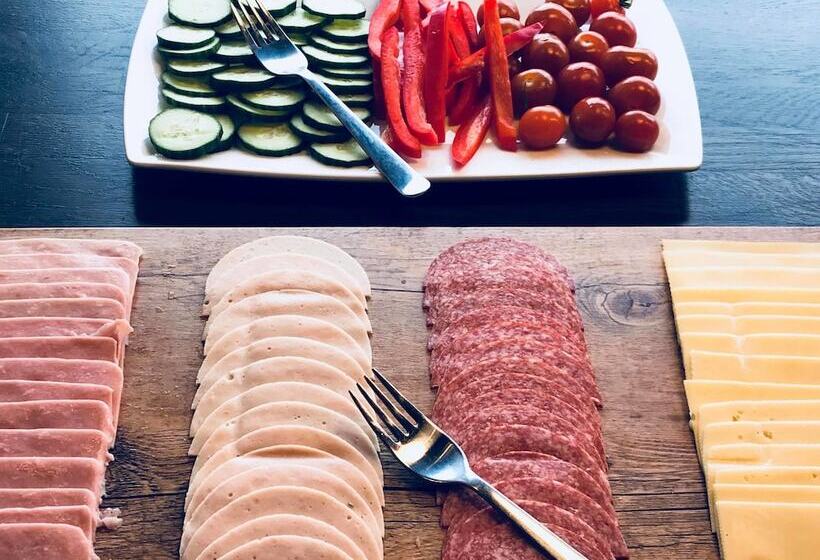 Hotel Bella Apartments & Rooms