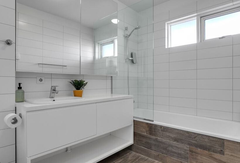 Hotel Bella Apartments & Rooms