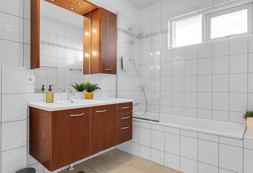 Hotel Bella Apartments & Rooms