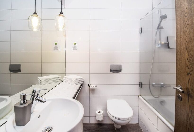 Hotel Bella Apartments & Rooms