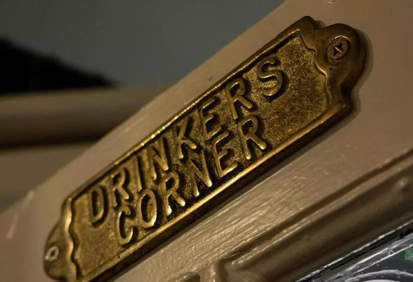 Hotelli Brogans Bar &