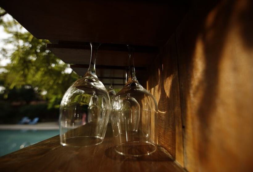 בית מלון כפרי Castle Kanota