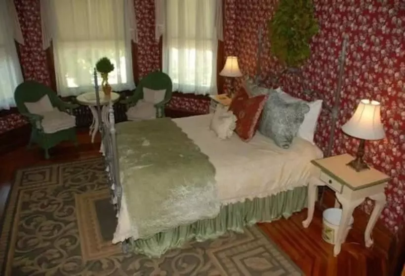 Hotelli Circular Manor Bed And Breakfast