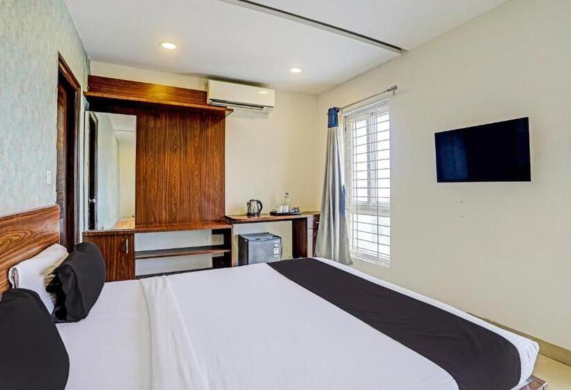 Отель Super Collection O Ssr Royal Suites