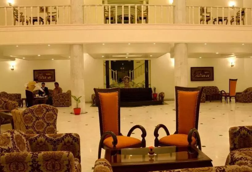 هتل Golden Tulip Khajuraho