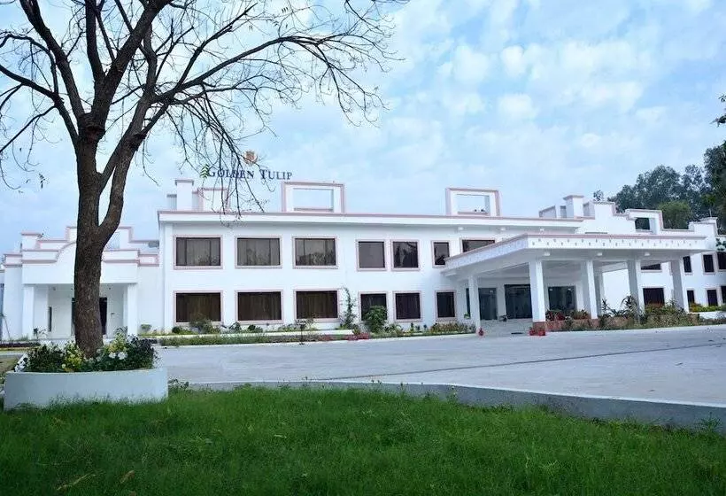 هتل Golden Tulip Khajuraho