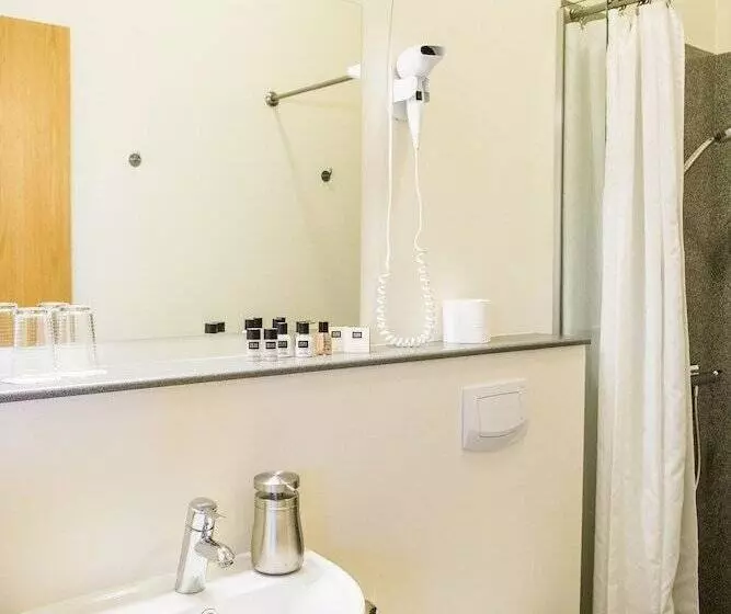 هتل Hofn Inn Guesthouse