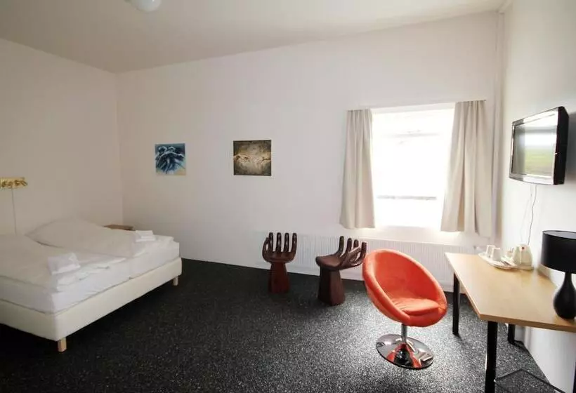 هتل Hofn Inn Guesthouse