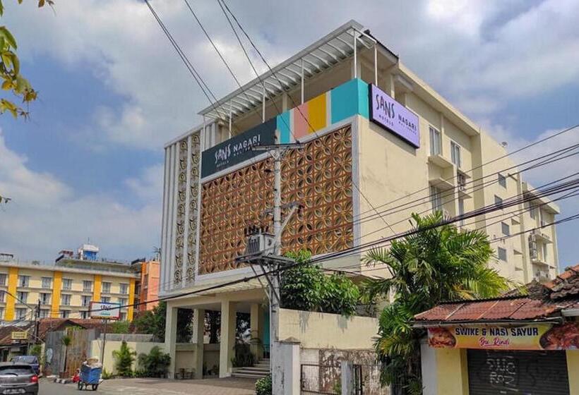 Sans Hotel Nagari Malioboro