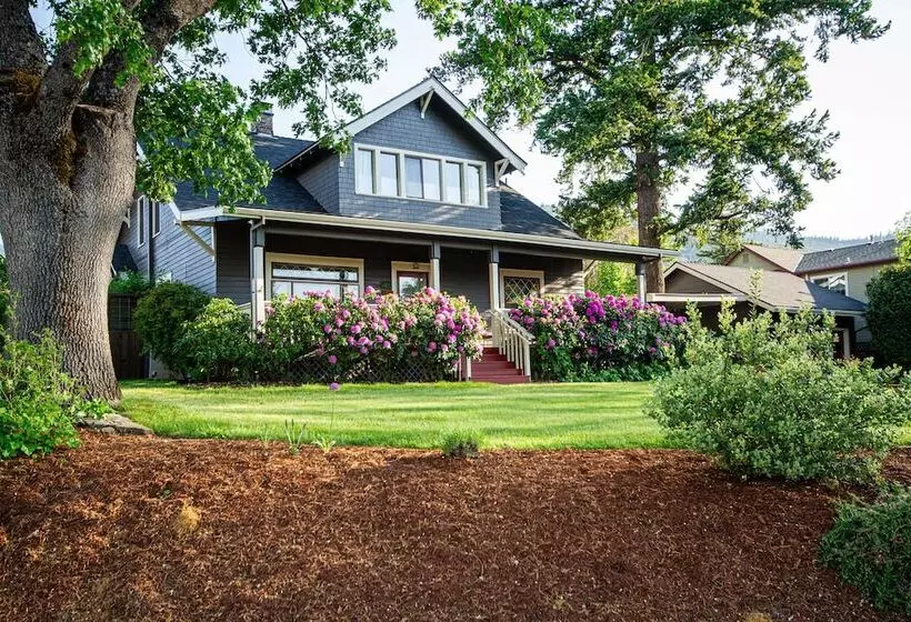 Hotelli Oak Hill Bed & Breakfast