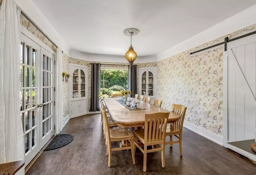 Hotelli Oak Hill Bed & Breakfast