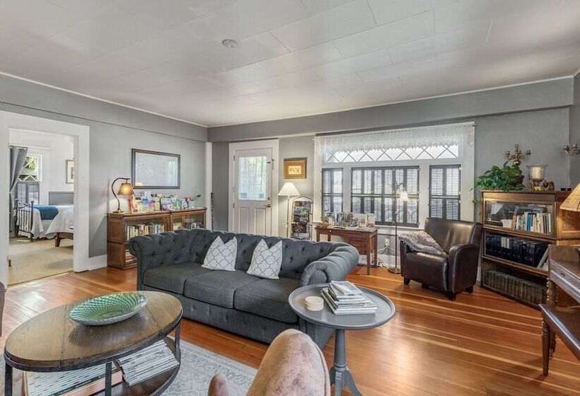 Отель Oak Hill Bed & Breakfast