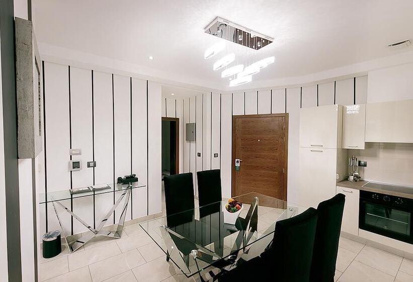 فندق Oak Plaza Suites