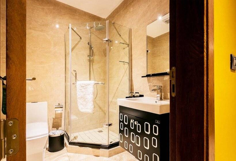 فندق Oak Plaza Suites