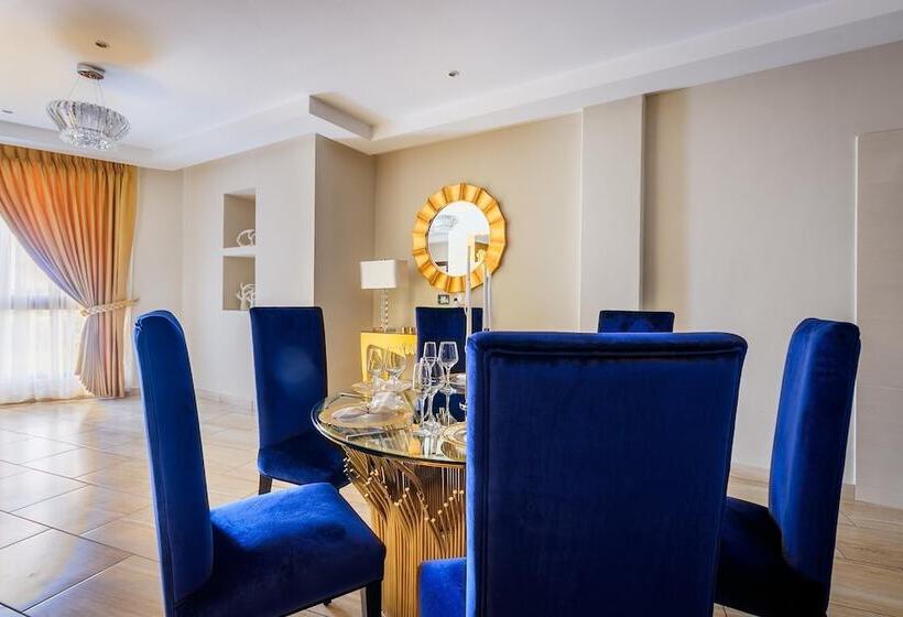 فندق Oak Plaza Suites