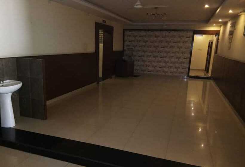 Hotel Prakaash Palace