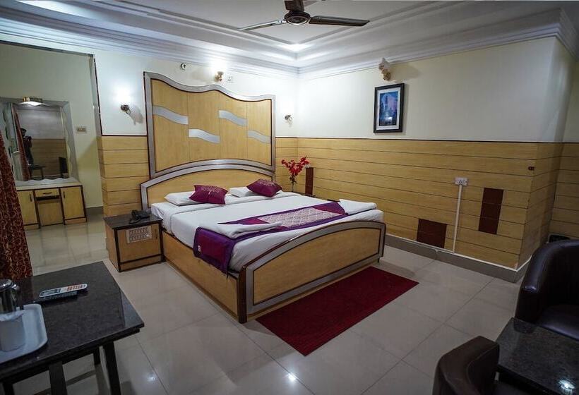 Hotel Prakaash Palace