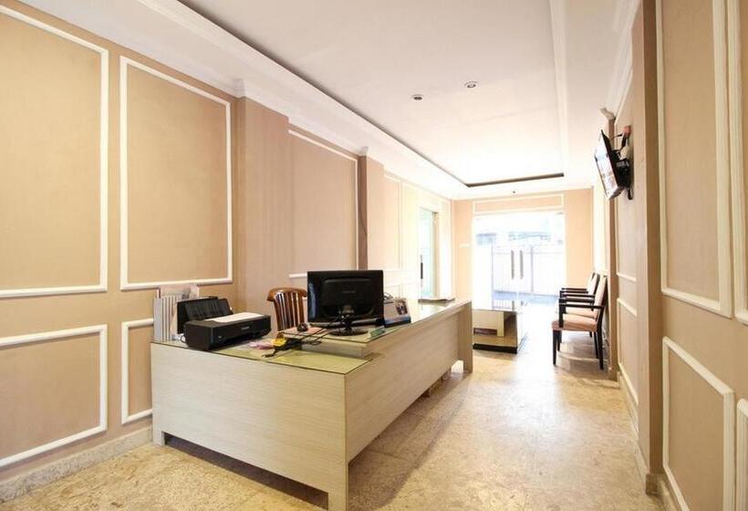 فندق Reddoorz Near Stadion Manahan Solo