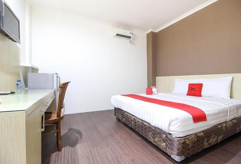 فندق Reddoorz Near Stadion Manahan Solo