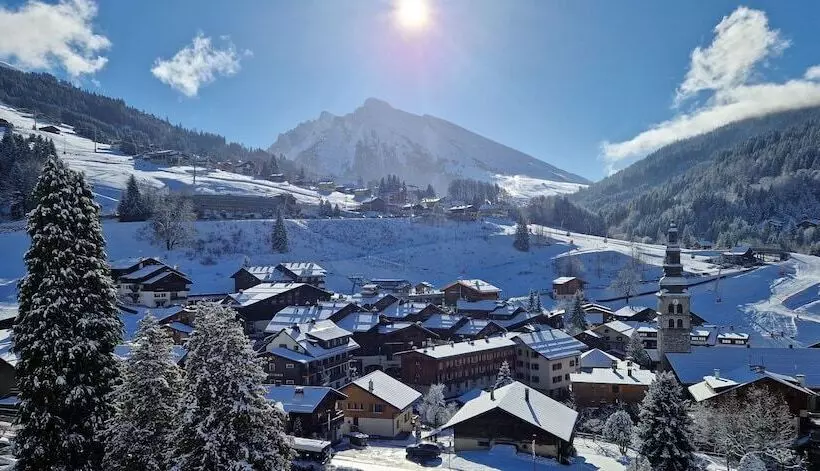 ホテル Residence  Les Grandes Alpes