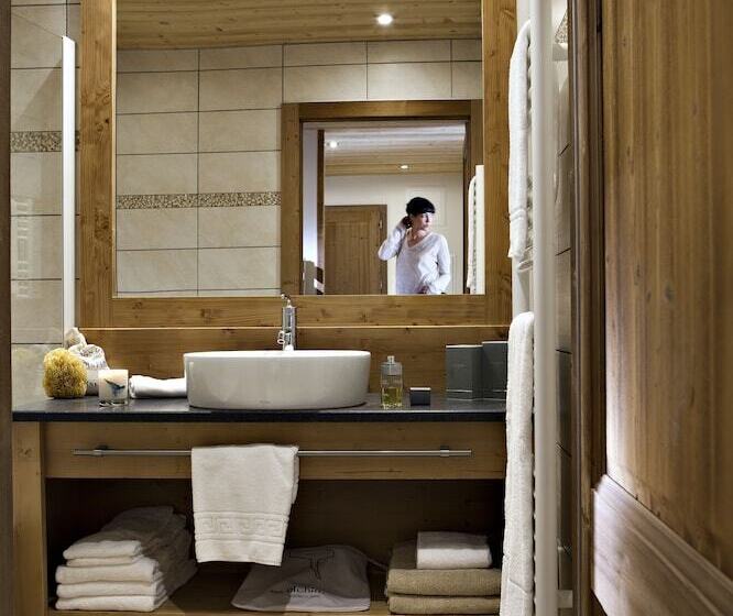 Отель Residence  Les Grandes Alpes