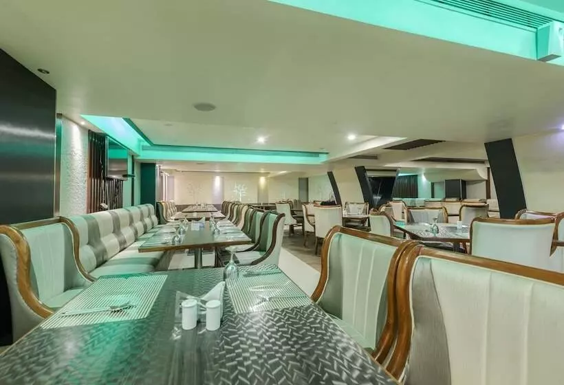 Hotel Roopa