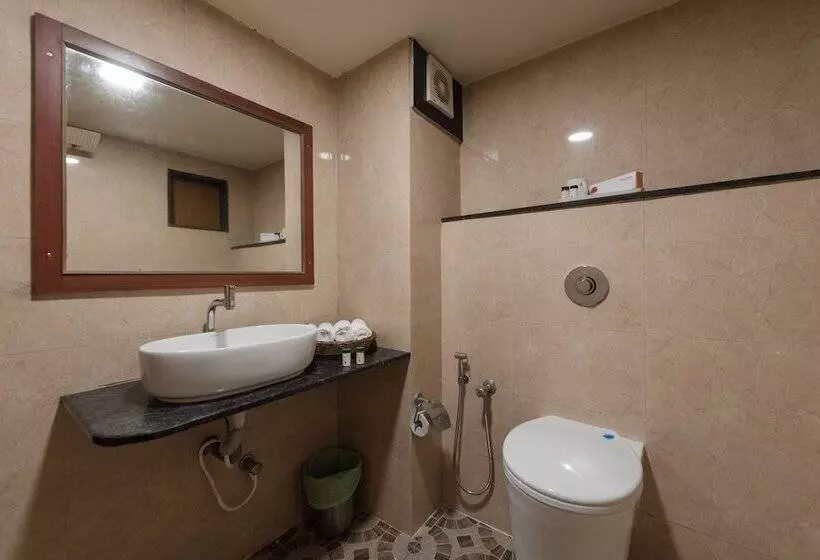 Hotel Roopa